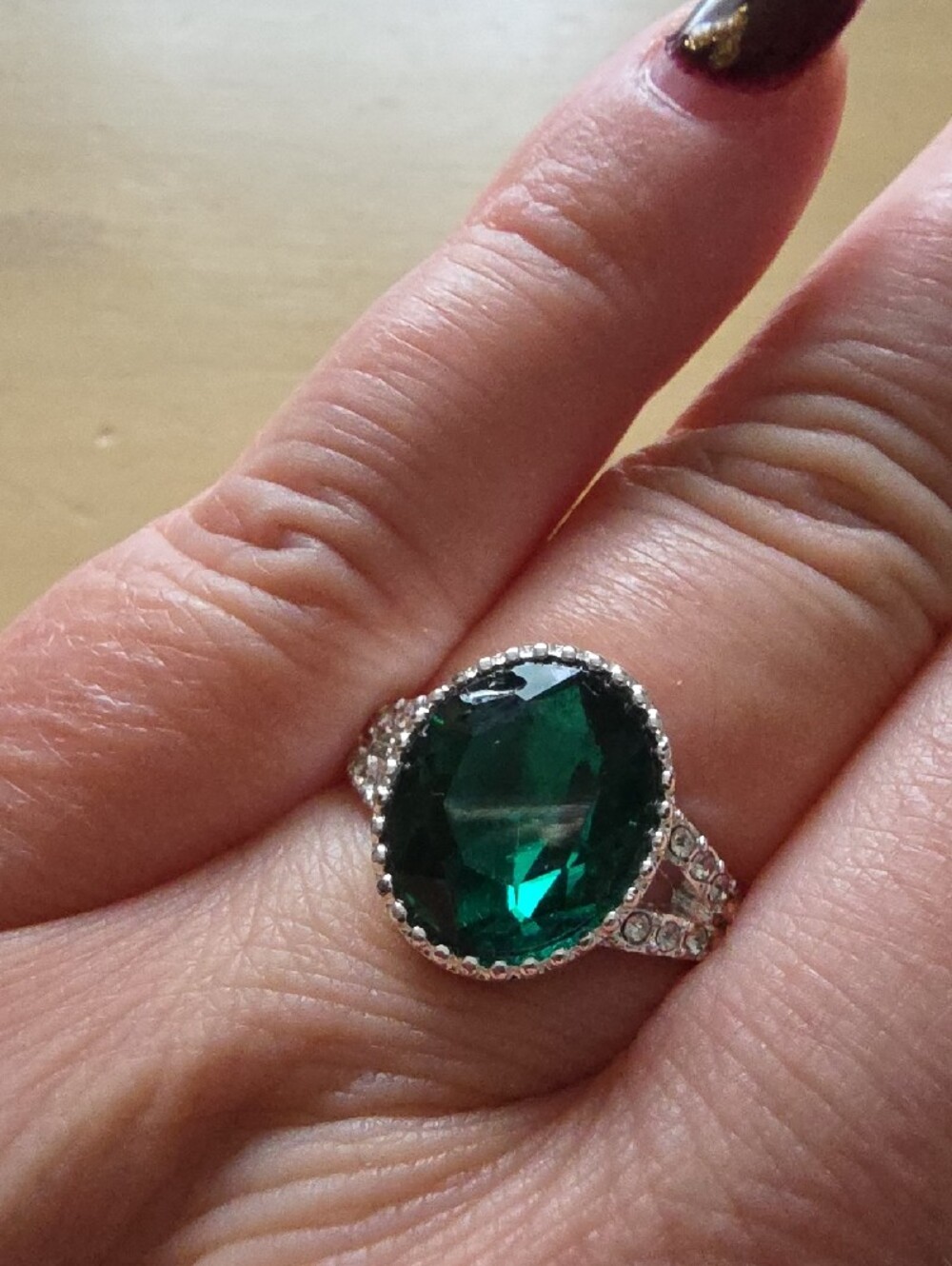 💚Emerald Oval Silver Ring - Women's Fashion Jewelry